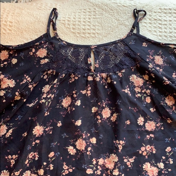 Blouse - Picture 5 of 5